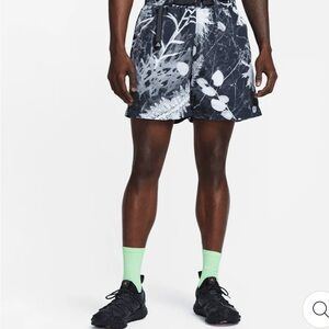 Nike ACG Trail Cargo Shorts Black/White